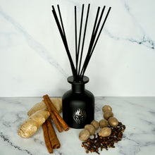 Load image into Gallery viewer, Ginger & Spice 5 oz Reed Diffuser Lion’s Den Candle Company